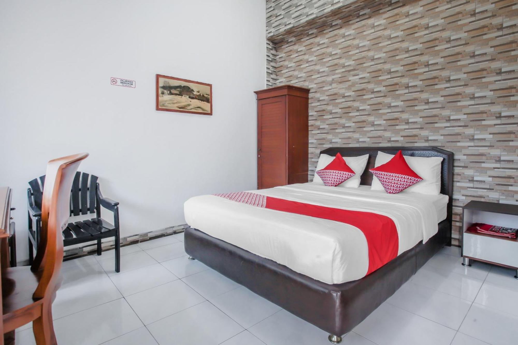 Oyo Life 90091 Wisma Pakuan Syariah Bogor Exteriér fotografie