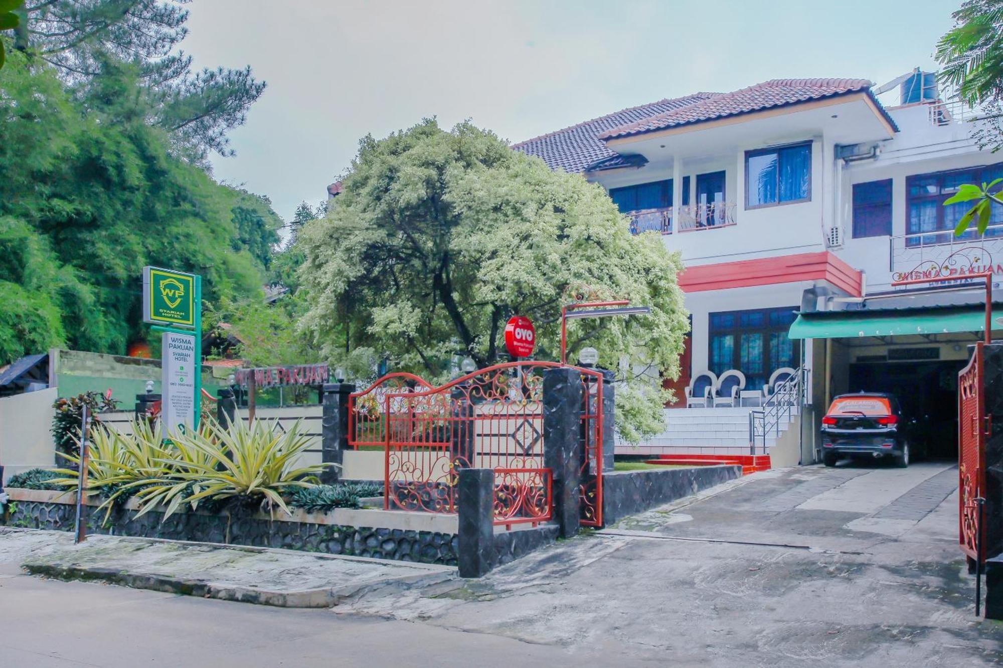 Oyo Life 90091 Wisma Pakuan Syariah Bogor Exteriér fotografie